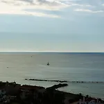 Apartamento Luminoso Con Vistas Increibles Al Mar